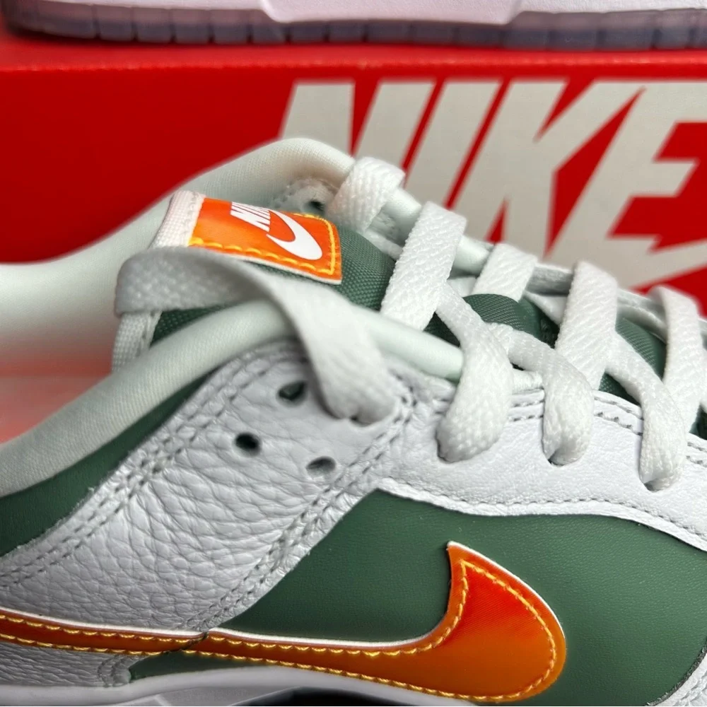 Nike Dunk Low SE NY vs. NY (8.5M/10W) ~NY Knicks~